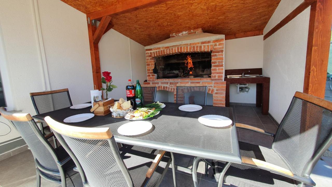 Bihać Holiday Home Emma מראה חיצוני תמונה